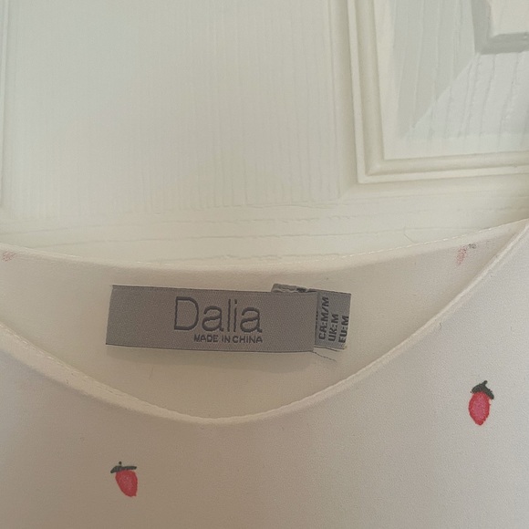 Tank - Picture 2 of 2